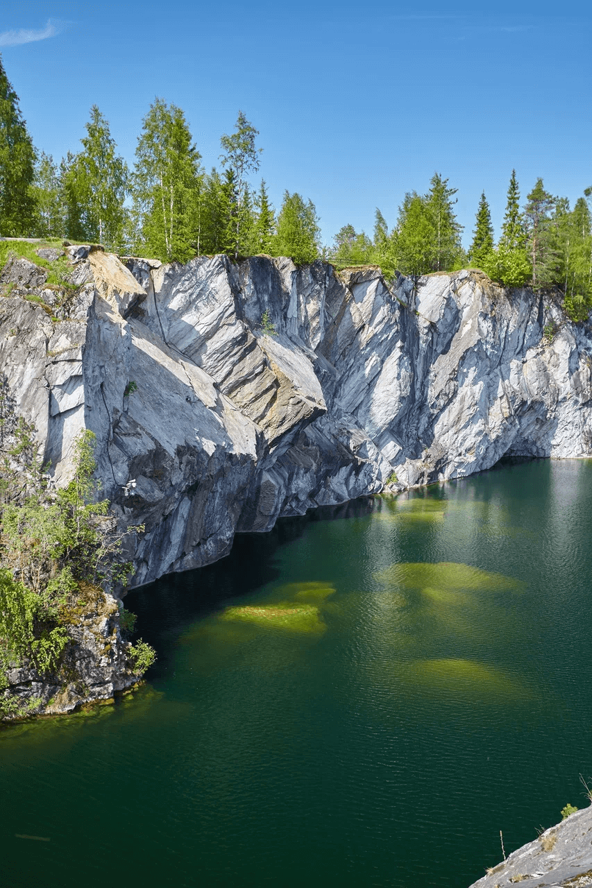 Скалы-памятники